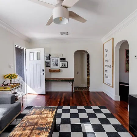 Remodeled 1920S Bungalow And Retro Casita, Hammock